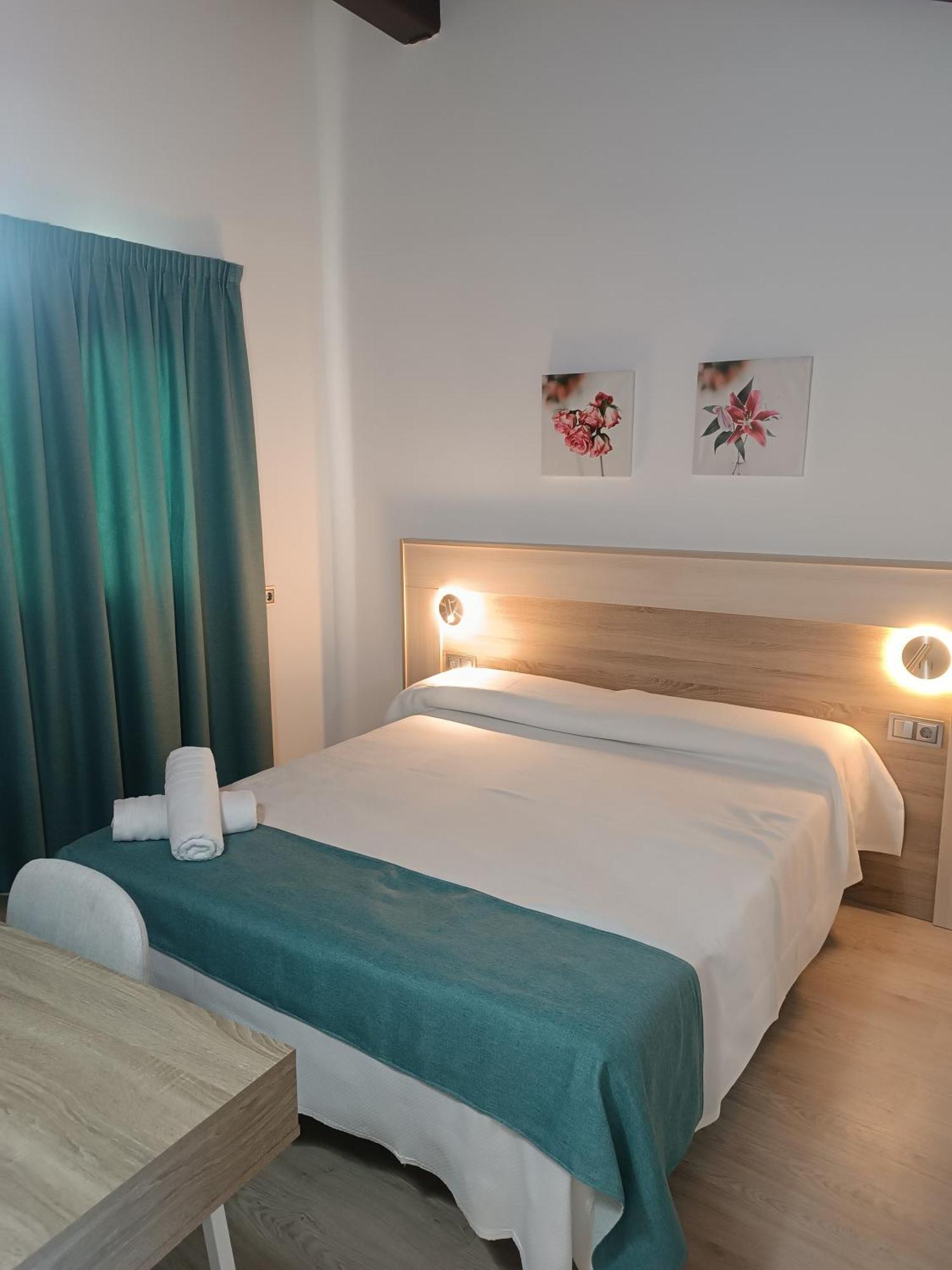 Apartamentos Turisticos Avila Puerta De La Santa 2-1 외부 사진